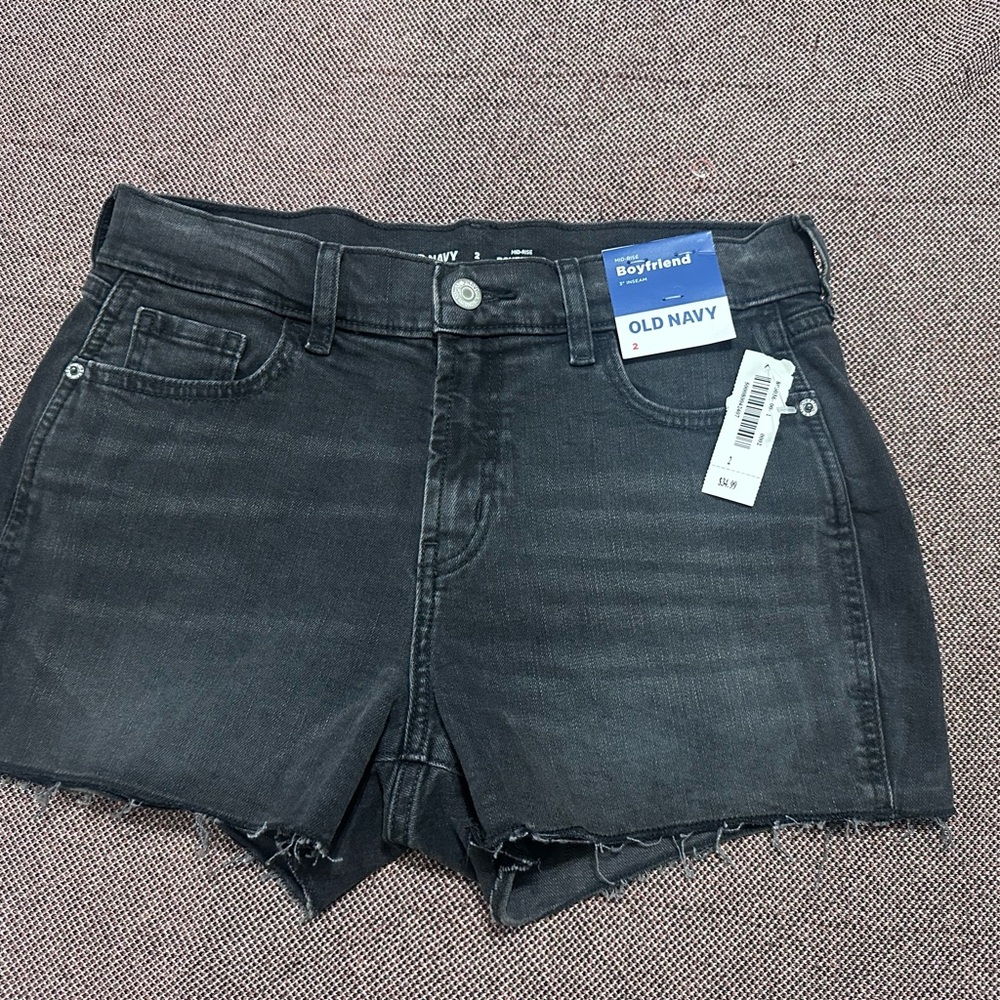 Old Navy Black Boyfriend Denim Shorts Mid Rise 3” Inseam Size 2 NWT